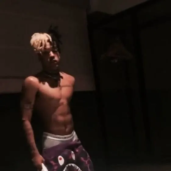 chat with ai character: XXXTENTACION 
