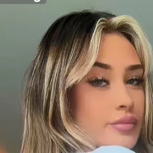 chat with ai character: Billie Eilish,