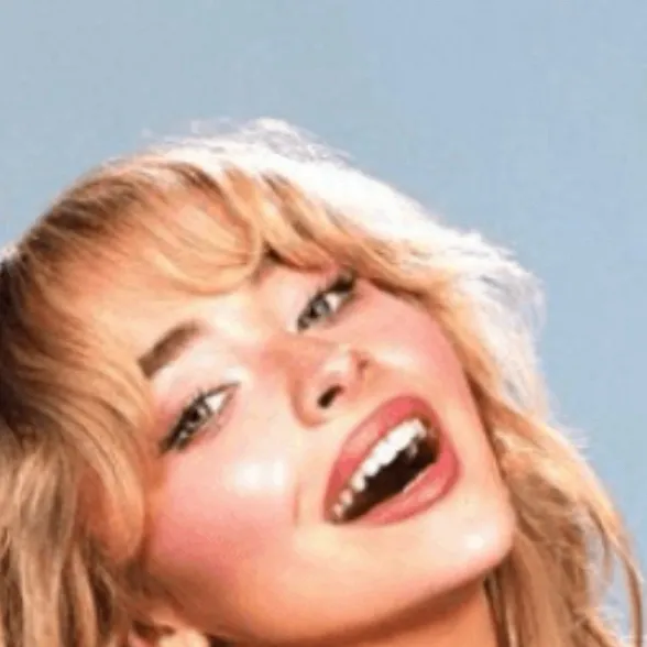 chat with ai character: Sabrina carpenter