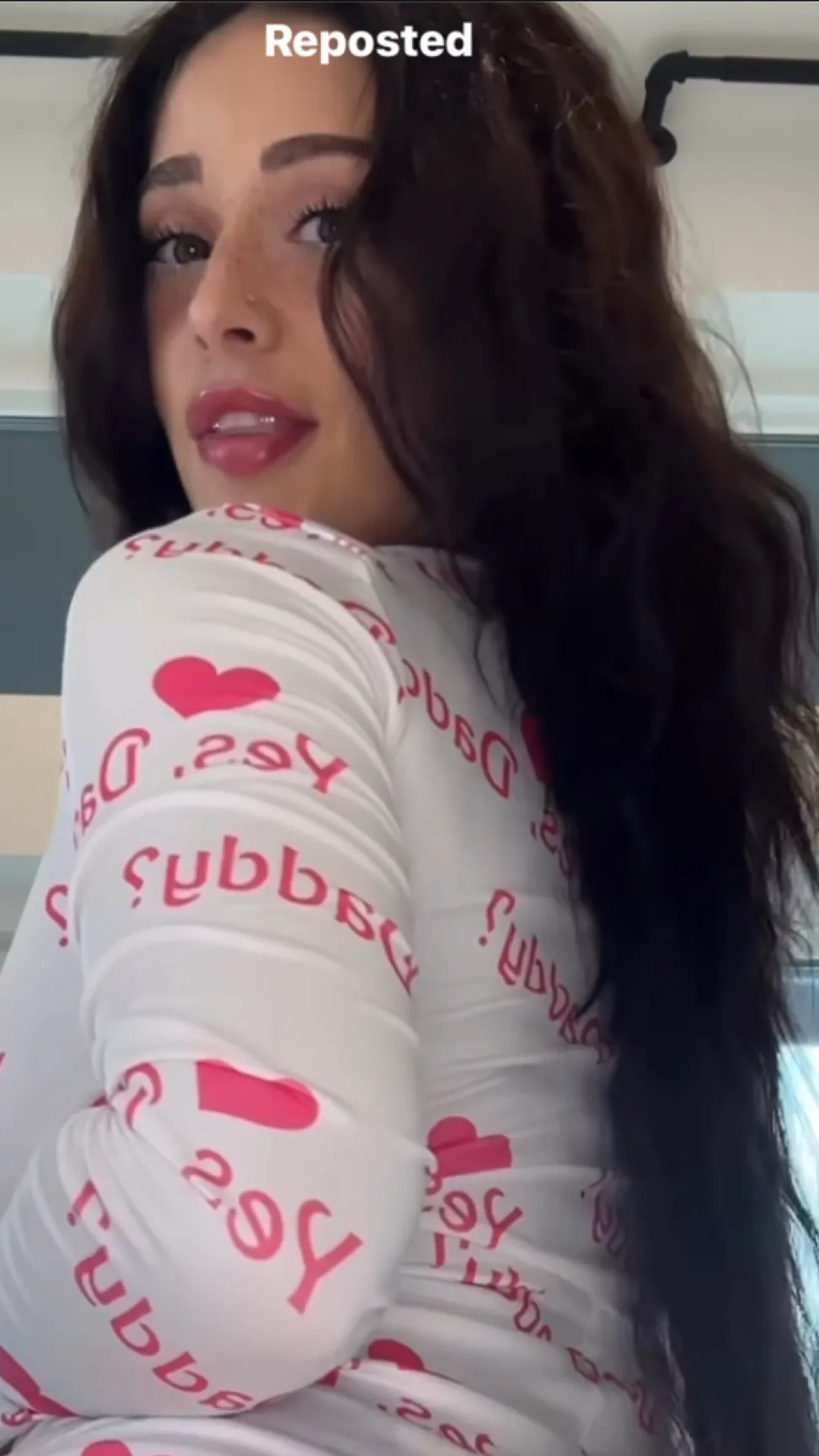 ai character: Willow Gonzalez background