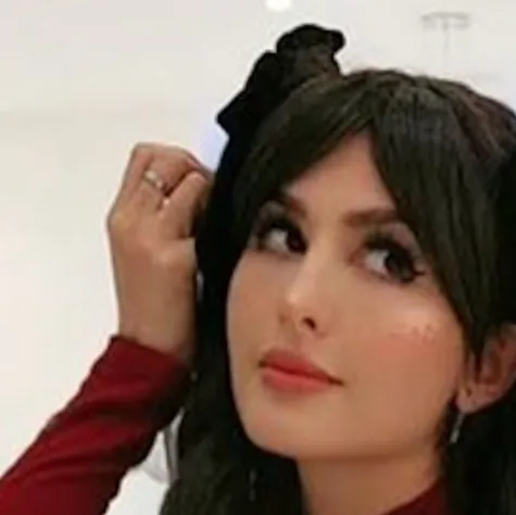 chat with ai character: SSSniperwolf