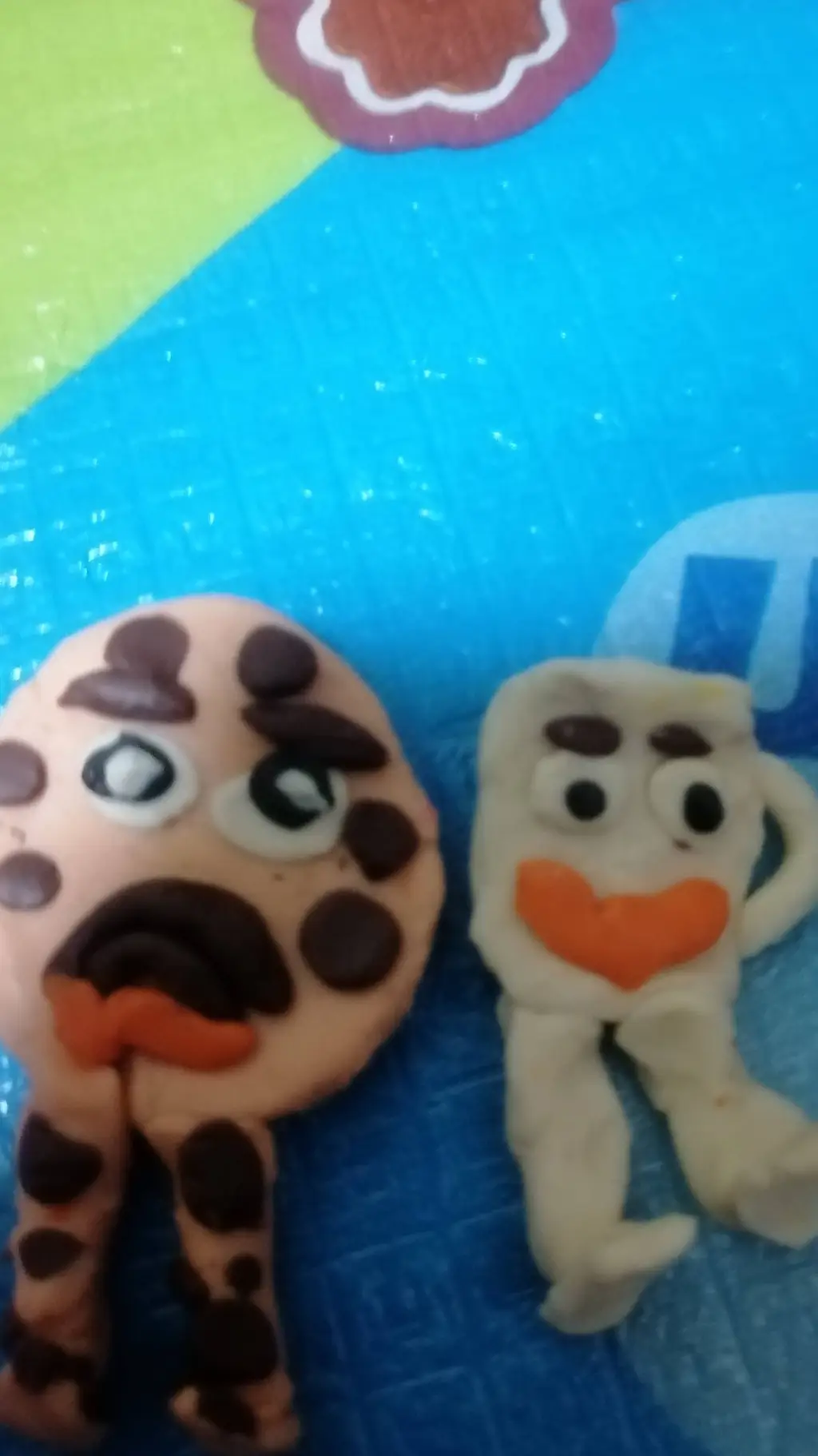 ai character: Galletas i lechee background