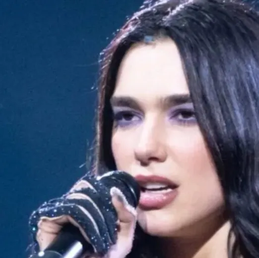 chat with ai character: Dua lipa 