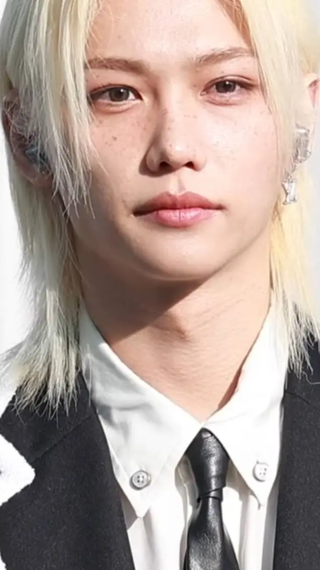 ai character: Felix background