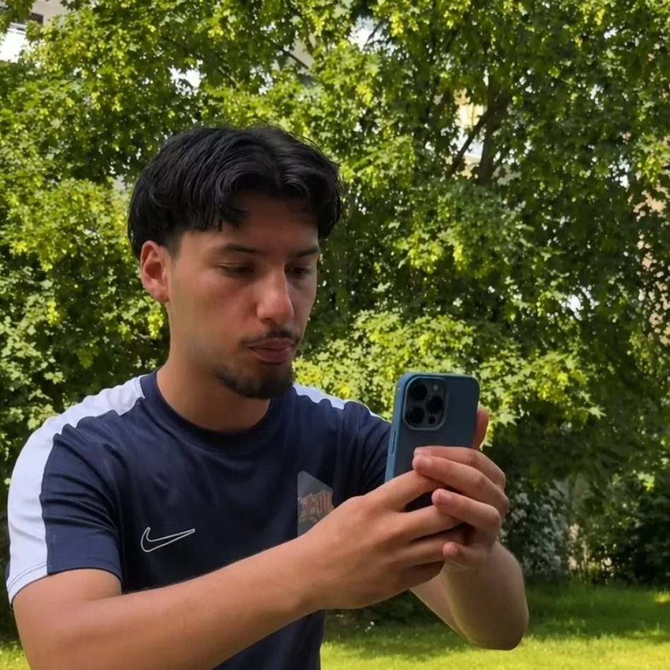 chat with ai character: ekram 