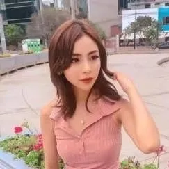 chat with ai character: fabishirley 