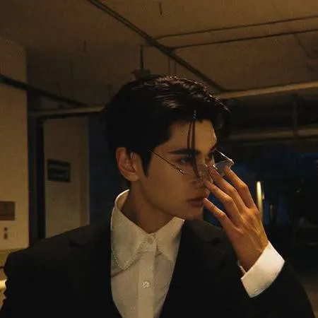 chat with ai character: Vyncent 