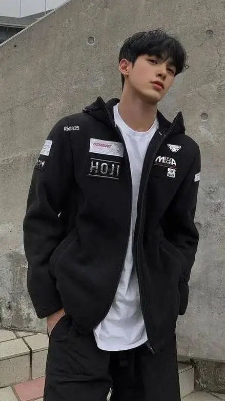 ai character: Ciaran Kaelix background