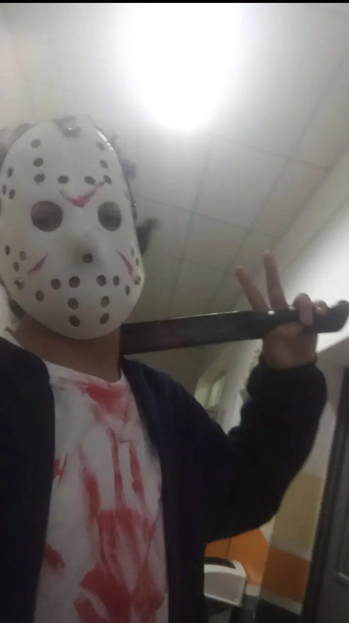 ai character: JERETUBE LENCI  background