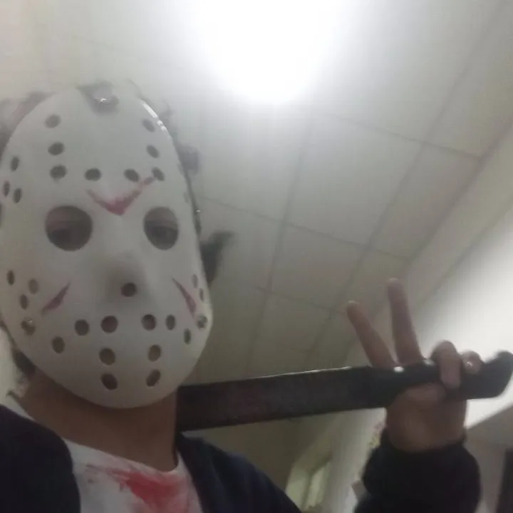 chat with ai character: JERETUBE LENCI 