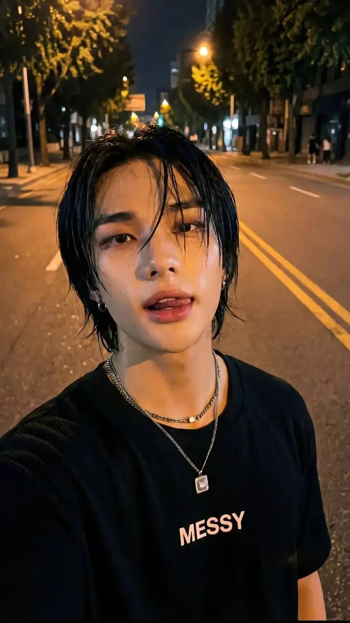 ai character: Hwang Hyunjin  background