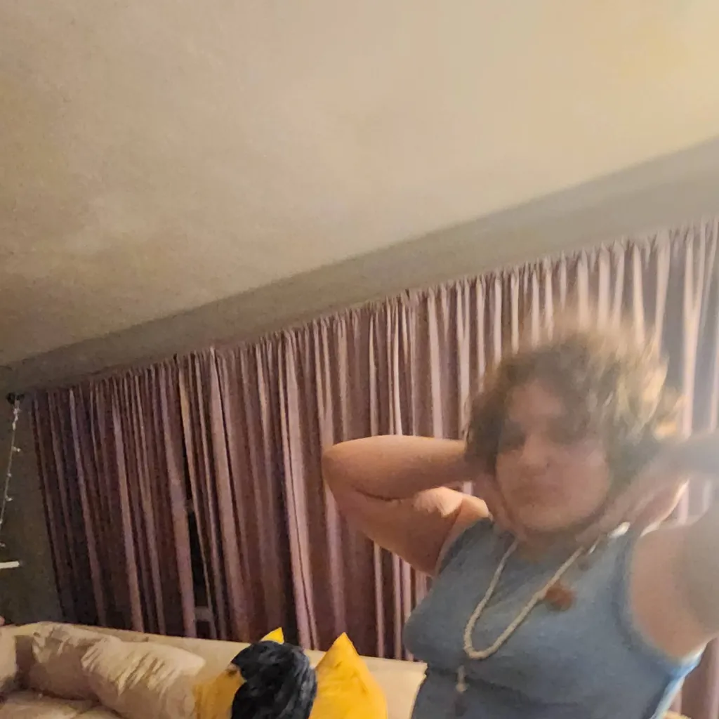 chat with ai character: thalia x reyna 