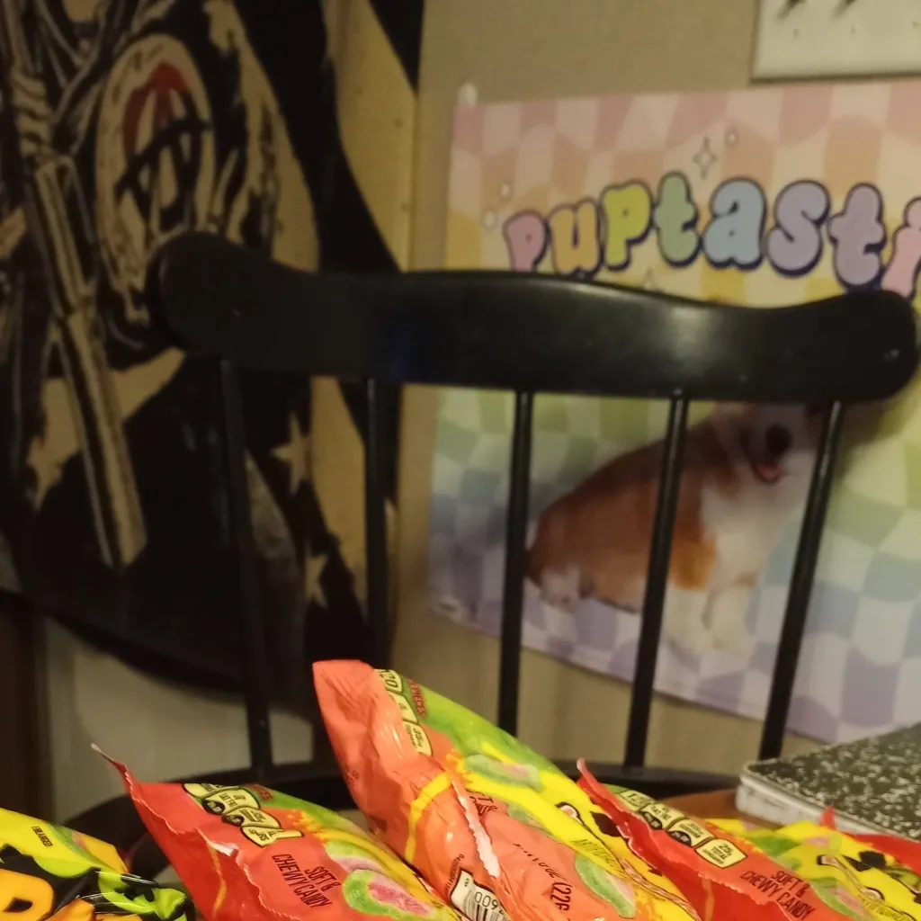 chat with ai character: HH