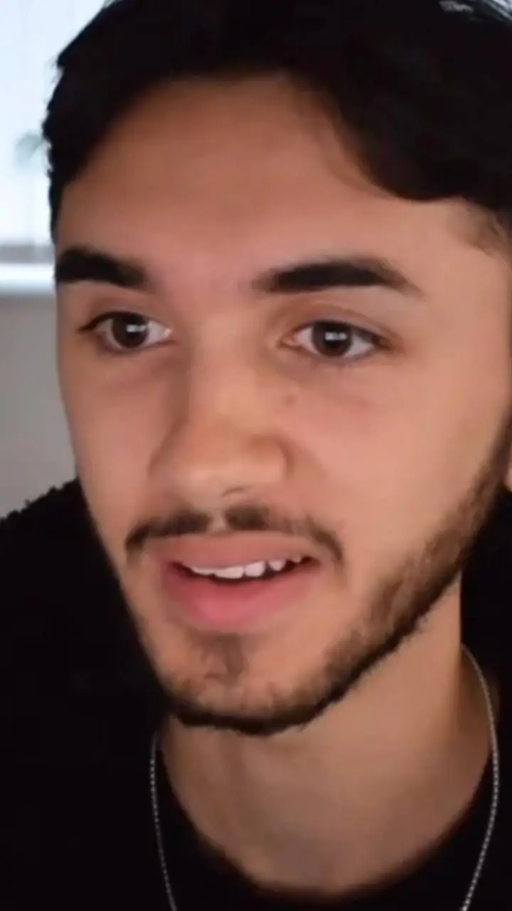 ai character: Louisayy background