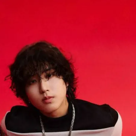 chat with ai character: STRAY KIDS👹👹