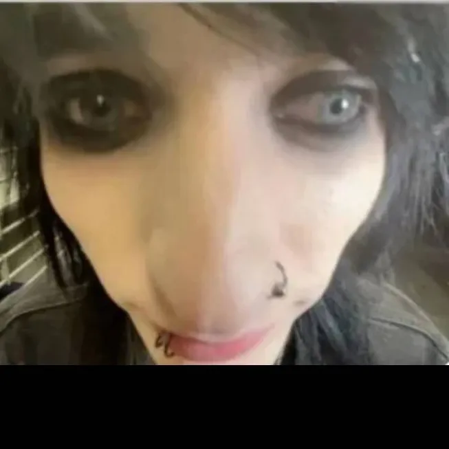 chat with ai character: Alastor x y/n