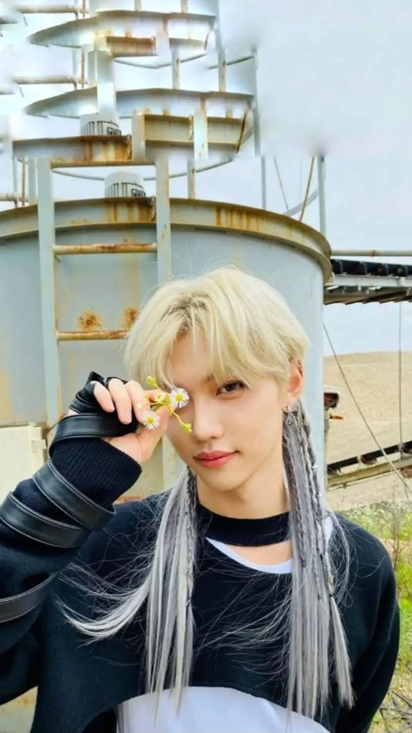 ai character: °•LEE FELIX•° background