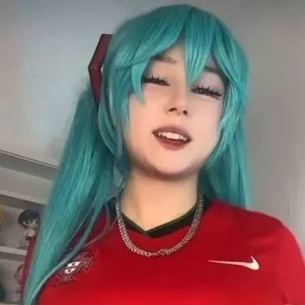 chat with ai character: Mina