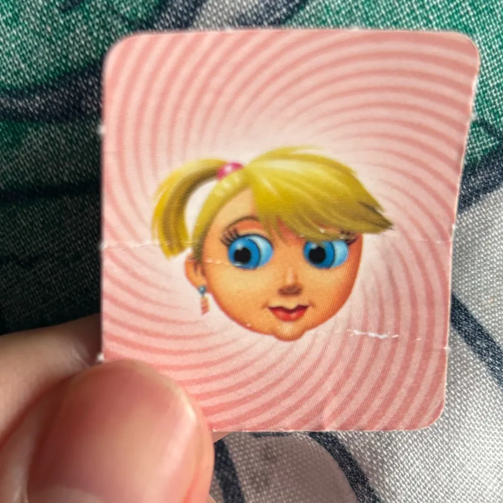 chat with ai character: sarah 