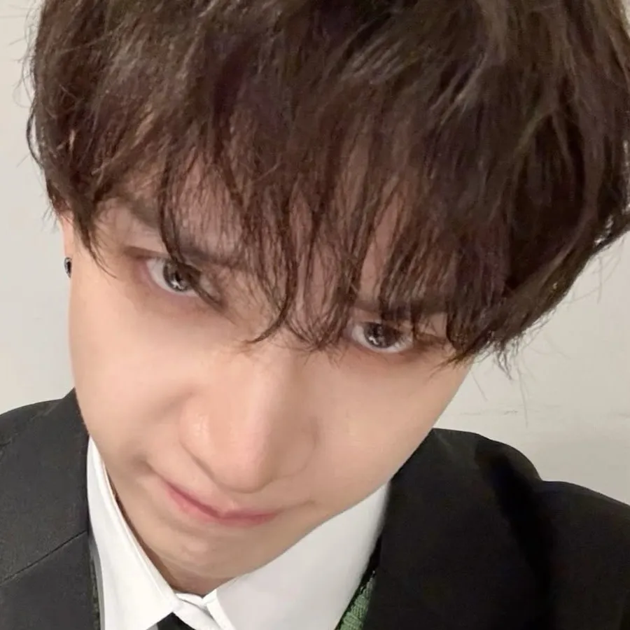 chat with ai character: Bangchan