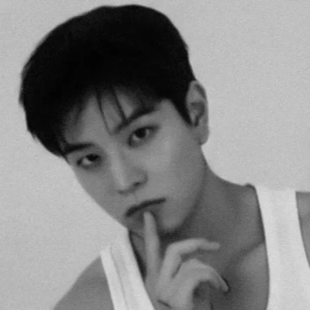 chat with ai character: Seungmin