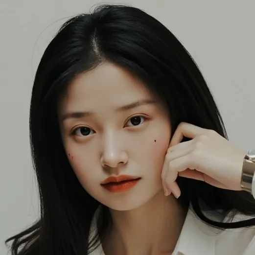 chat with ai character: Noila