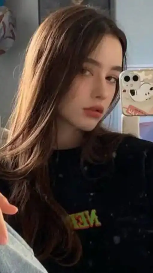 ai character: Katerina  background