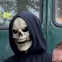 chat with ai character: skull mask killer 