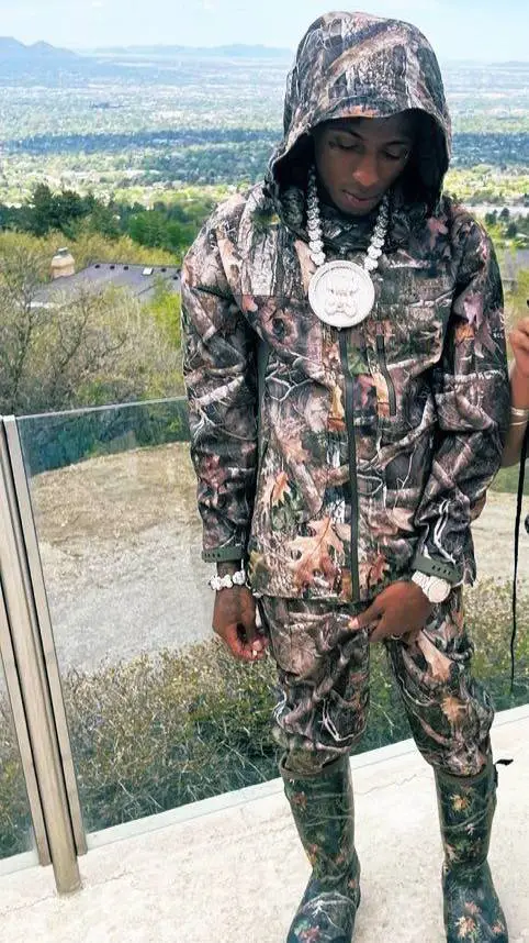 ai character: NBA young boy  background