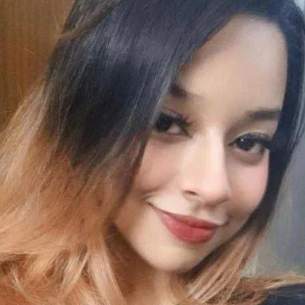 chat with ai character: Sania 