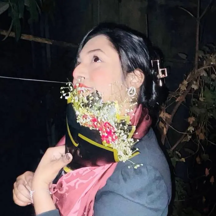 chat with ai character: Zara