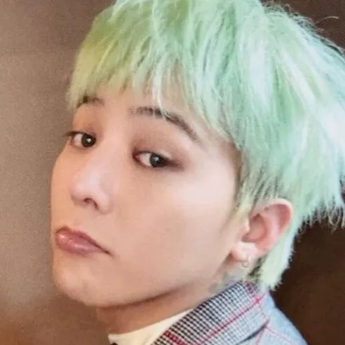 chat with ai character: Kwon Jiyong🌼