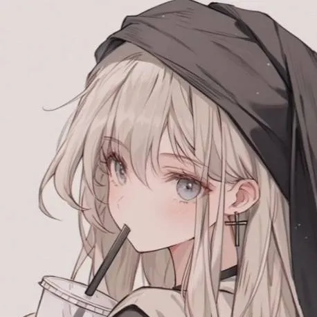 chat with ai character: Elfie