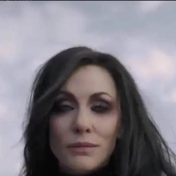 chat with ai character: Hela (THOR 3)