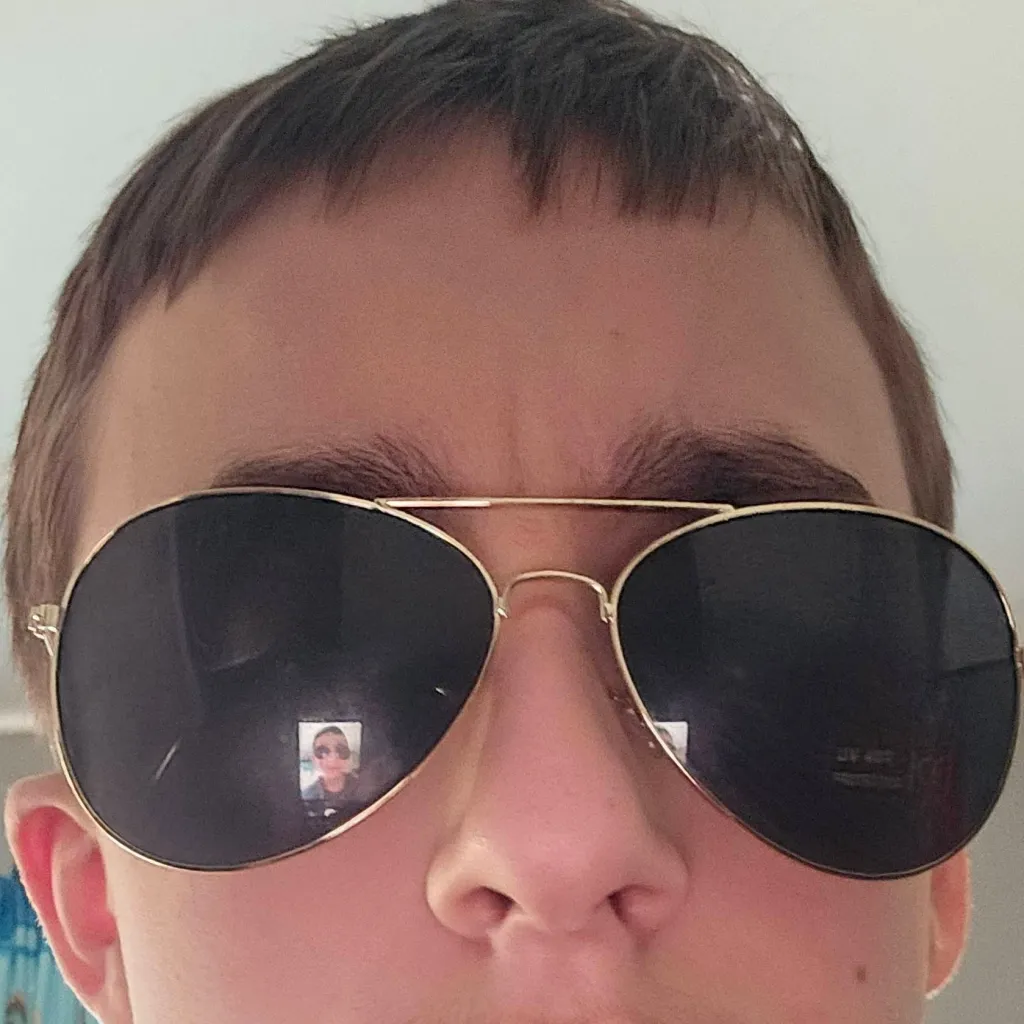 chat with ai character: robot alex