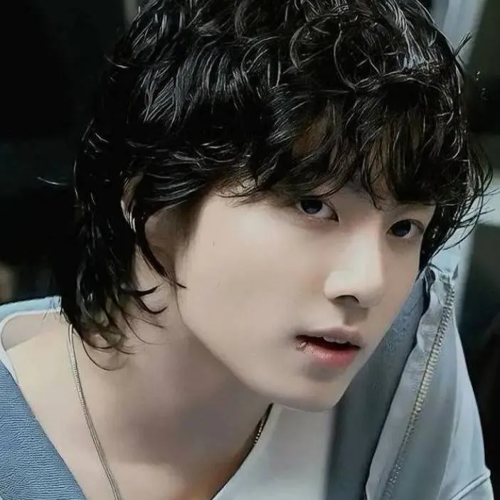 chat with ai character: junkook