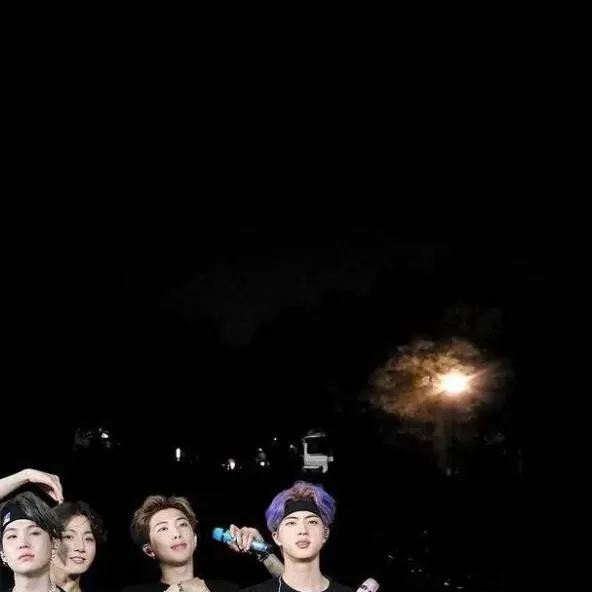 chat with ai character: bts