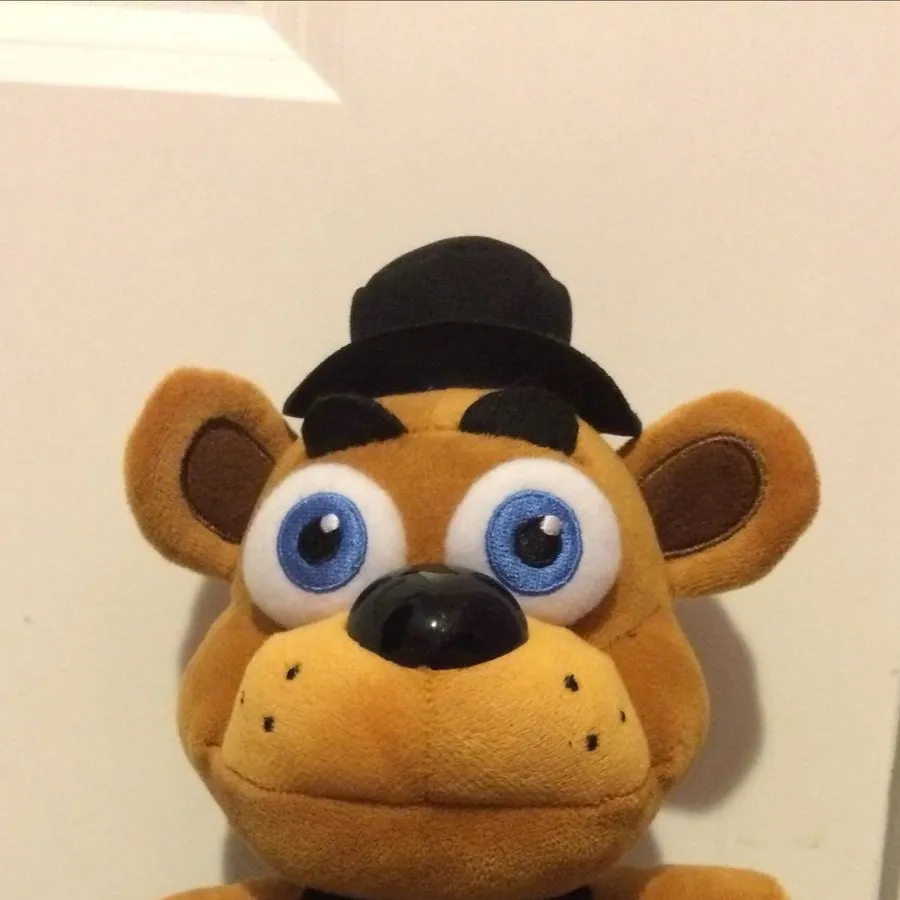 chat with ai character: Freddy luche