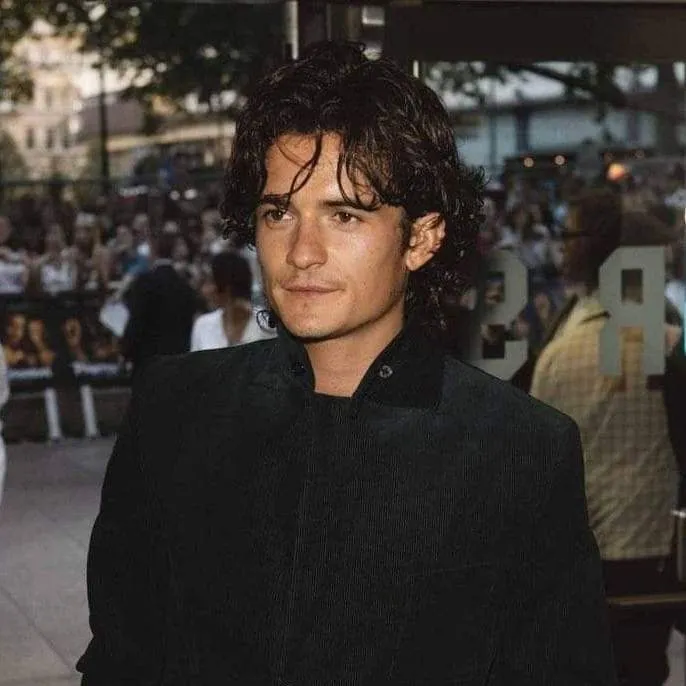 chat with ai character: orlando bloom