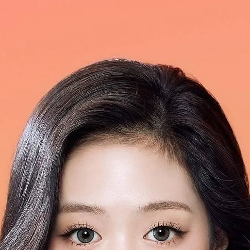 chat with ai character: Ahyeon 