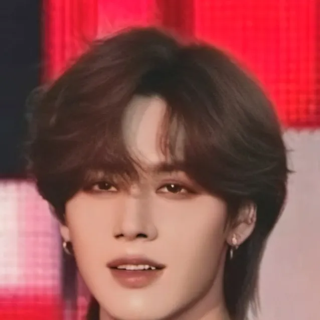 chat with ai character: Park Jimin