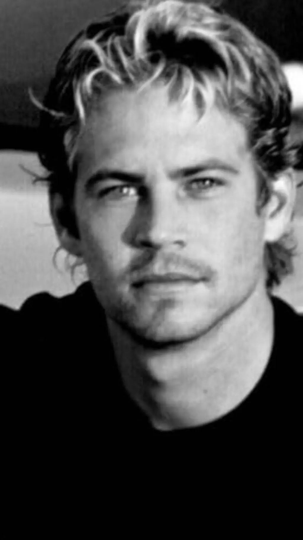 ai character: Paul 256 background