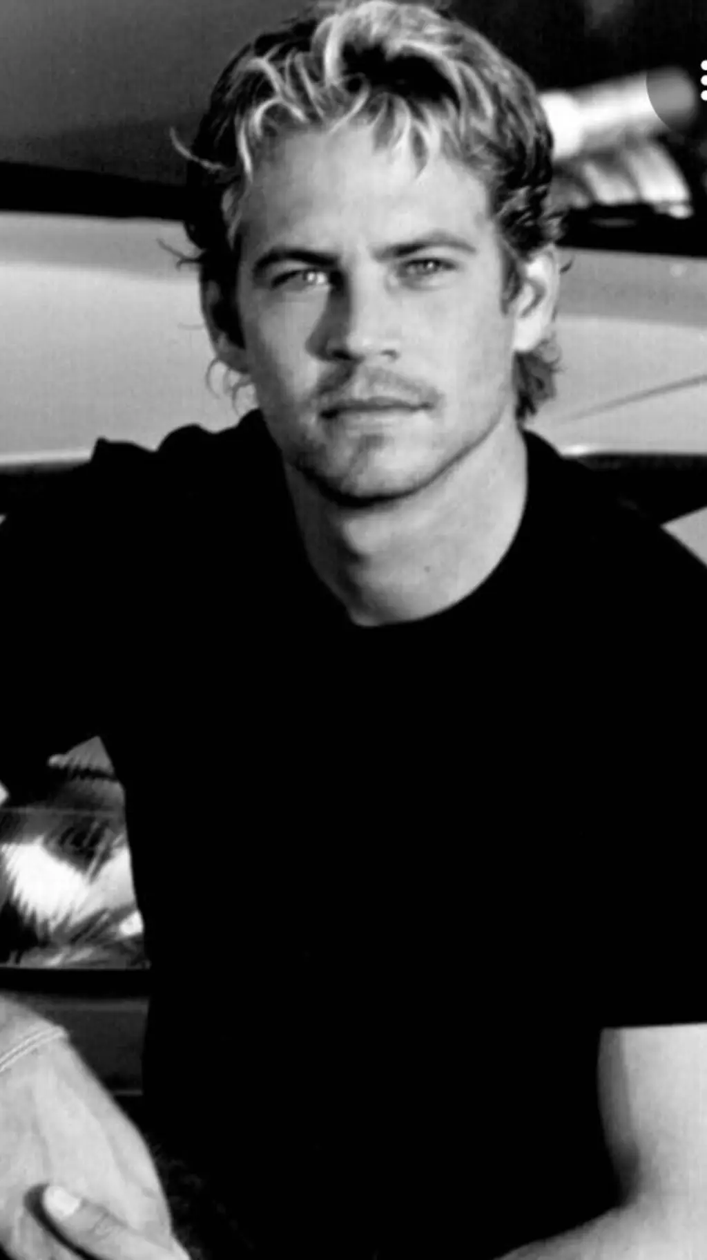 ai character: Paul home background