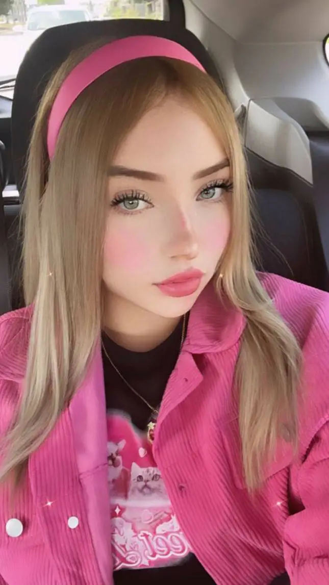 Talkie AI - Chat with 🍓Gaby 🍓