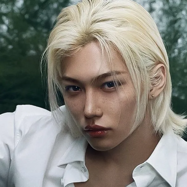 chat with ai character: Felix👅