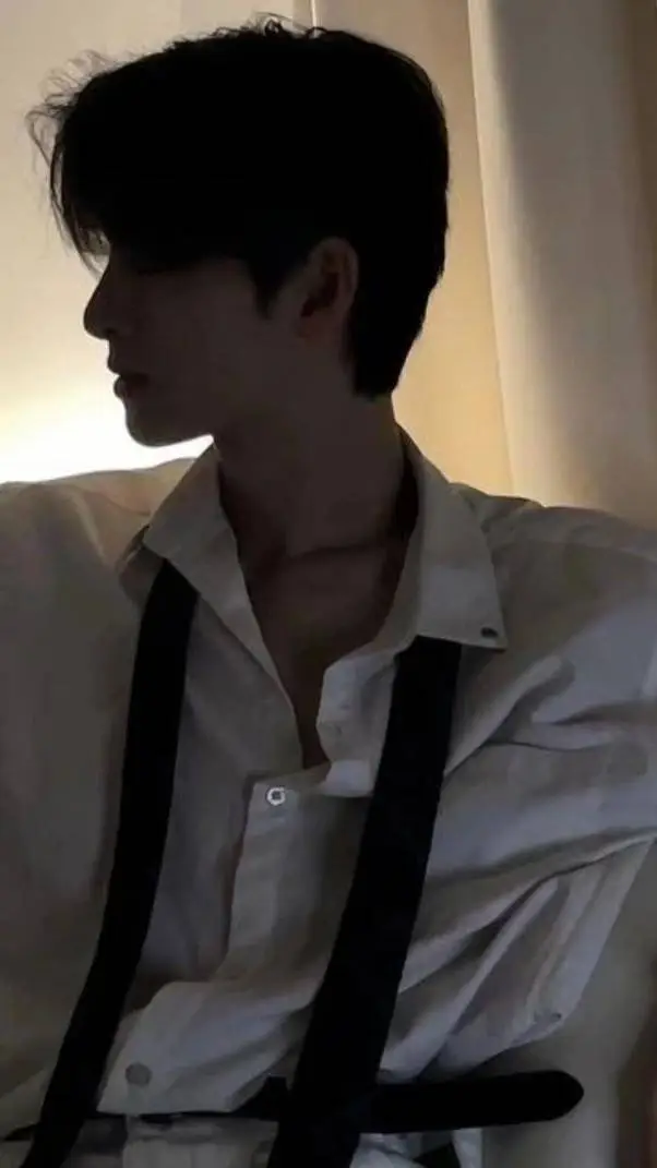 ai character: Marcus Rowan background