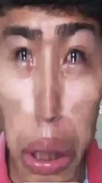 ai character: Fernanfloo triste background