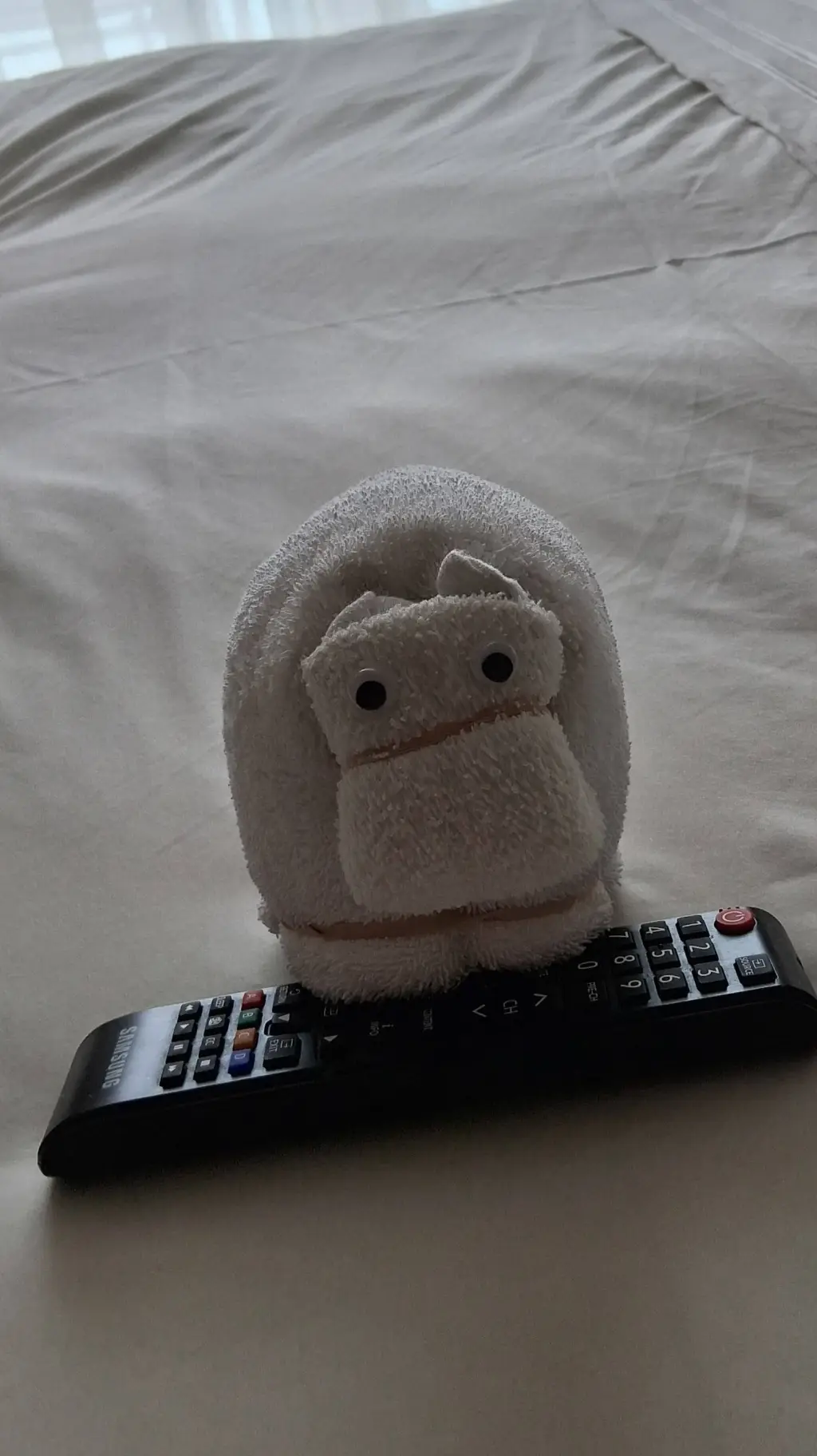 ai character: cruise ship hippo background