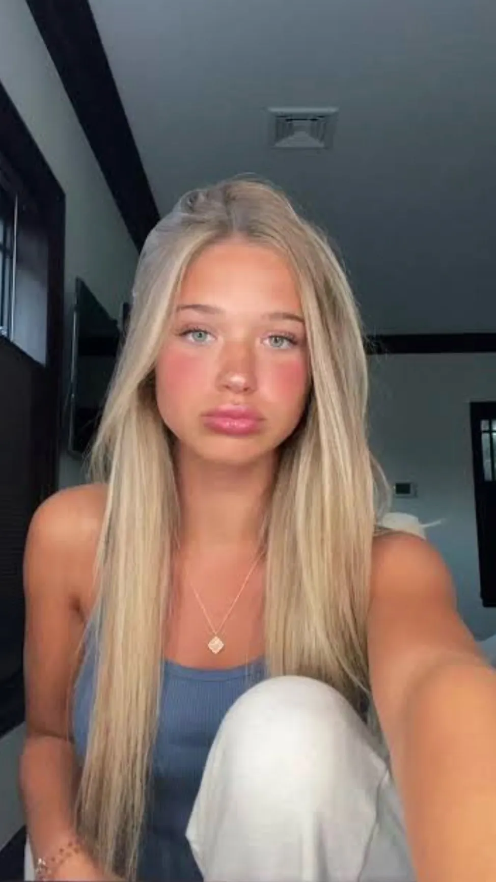 ai character: Kenzie  background