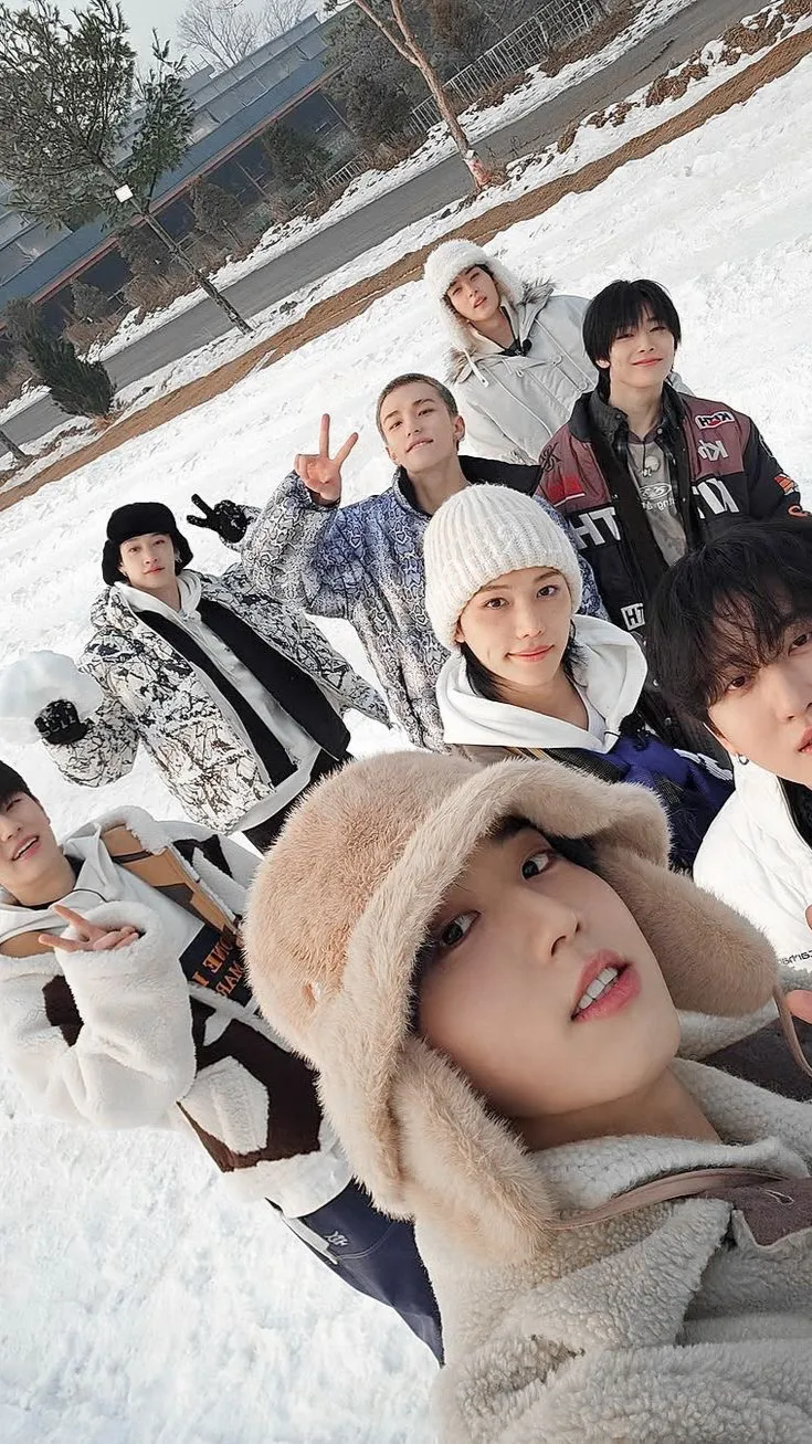 ai character: SKZZ background